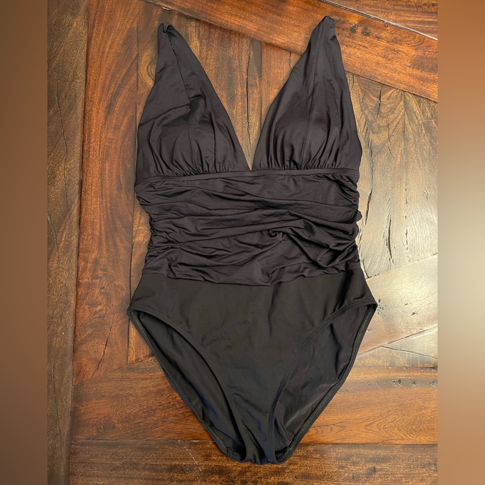La Blanca Swimsuit One Piece Slimming Tummy Control Ruched Black Size 12